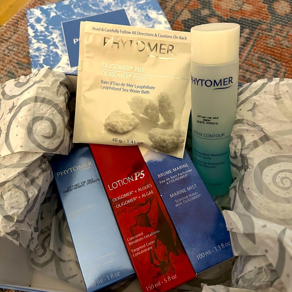 PHYTOMER GIFT SET 5 FULL SIZE PRODUCTS Retail $375
NIB